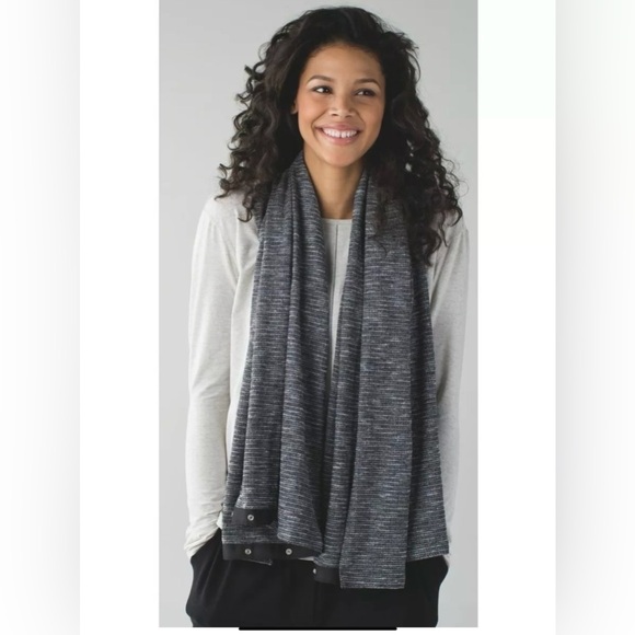 Lululemon Vinyasa Scarf - Black Gray Heathered Herringbone - Picture 1 of 11